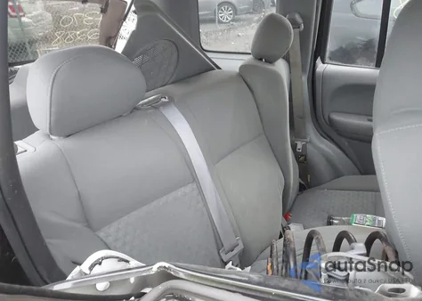 2005 Jeep Liberty Sport z USA, uszkodzony, nr VIN 1J4GL48555W583256